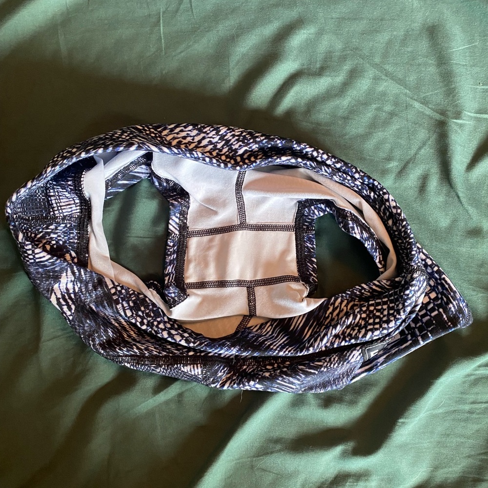 Nwot Medium Fleos - image 3